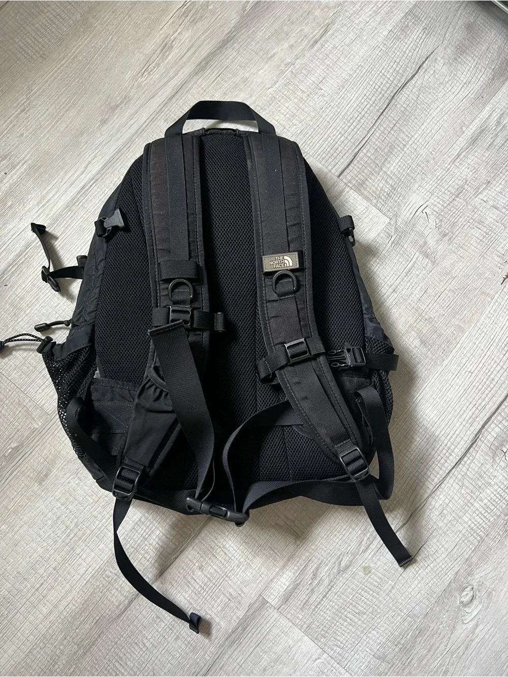 THE NORTH FACE BOREALIS Black Outdoor Daypack with Bungee Cord Front Gorpcore